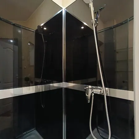 Two Bedroom In Old Town, Up To 6 Guests