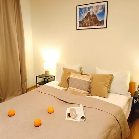 شقة Two Bedroom In Old Town, Up To Six Guests