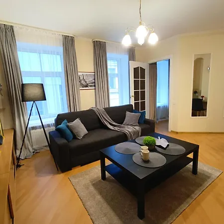 Two Bedroom In Old Town, Up To 6 Guests