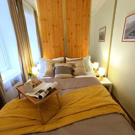 Two Bedroom In Old Town, Up To 6 Guests Apartamento *