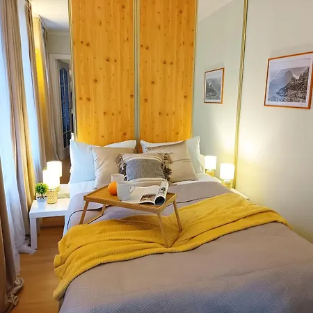 شقة Two Bedroom In Old Town, Up To Six Guests ريغا
