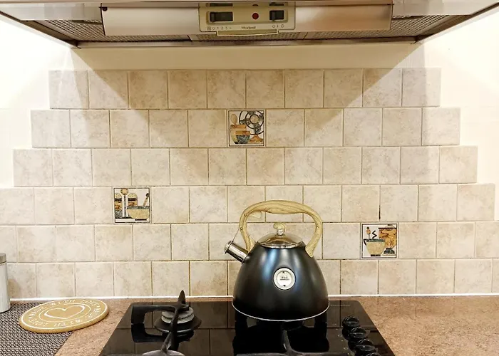 Апартаменты Two Bedroom In Old Town, Up To 6 Guests