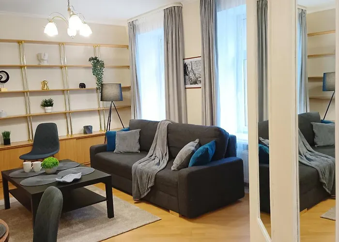 Апартаменты Two Bedroom In Old Town, Up To 6 Guests Рига