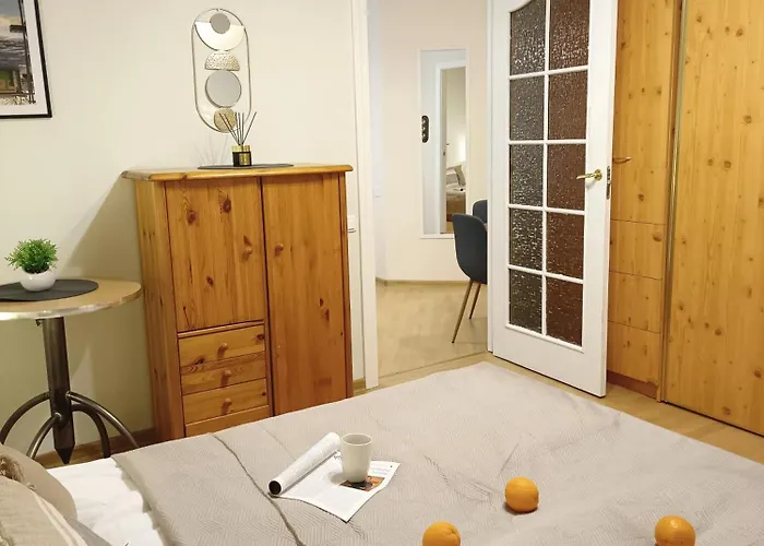 Апартаменты Two Bedroom In Old Town, Up To 6 Guests Рига