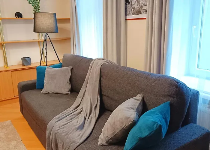 Two Bedroom In Old Town, Up To 6 Guests Апартаменты