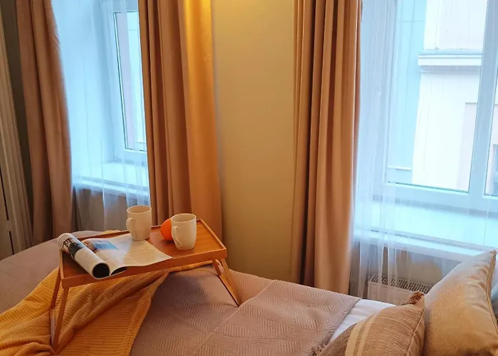 Two Bedroom In Old Town, Up To 6 Guests Апартаменты *