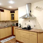 Two Bedroom In Old Town, Up To Six Guests *
