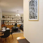 Two Bedroom In Old Town, Up To Six Guests