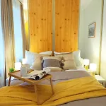 Two Bedroom In Old Town, Up To Six Guests